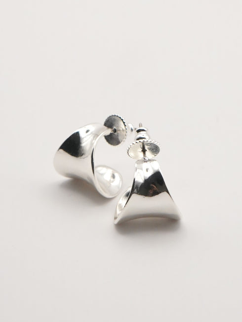 【 予約:6月上旬 】トライアングルカーブラップピアス /0063-731SH