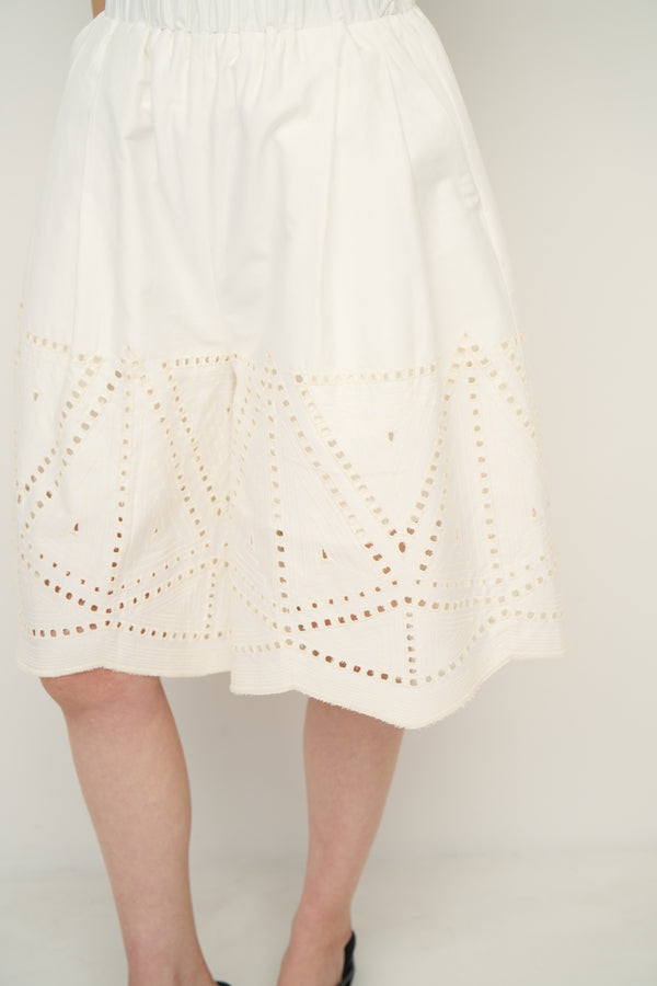 スカラ刺繍ハーフPT / 3562-373NH