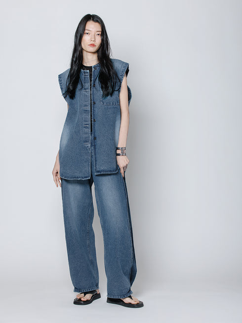 SIDE PLEATED DENIM PANTS / Y242-31045 /【 L-BLUE 】
