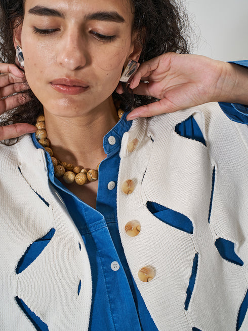 【 予約:2月上旬  】CUT OUT PATTERN VEST /Y261-91012