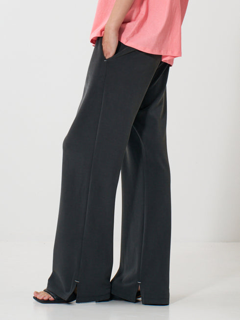 【 予約:2月上旬 】SIDE SLIT SLACKS /Y261-32022