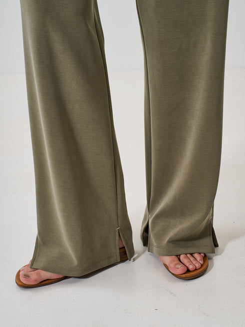 【 予約:2月上旬 】SIDE SLIT SLACKS /Y261-32022