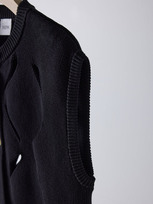 【 予約:2月上旬  】CUT OUT PATTERN VEST /Y261-91012