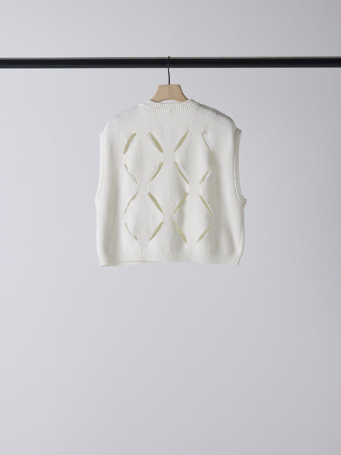 【 予約:2月上旬  】CUT OUT PATTERN VEST /Y261-91012