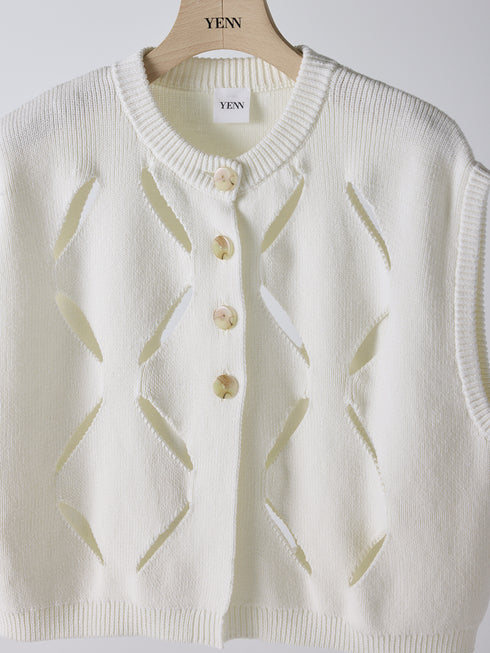 【 予約:2月上旬  】CUT OUT PATTERN VEST /Y261-91012