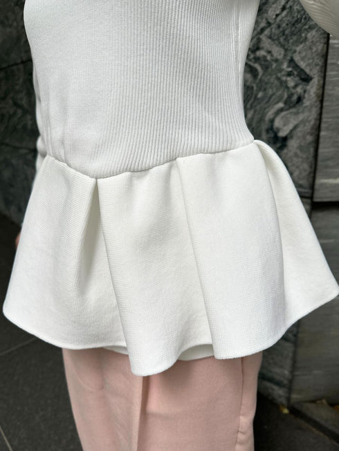 【 予約:2月中旬 】ペプラムニット /M261-97028