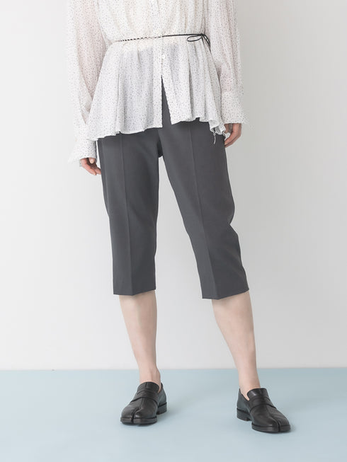 【 予約:1月中旬 】LOOSE CAPRI PANTS /M264-38179