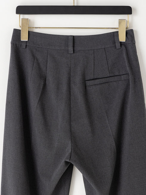 【 予約:1月中旬 】LOOSE CAPRI PANTS /M264-38179