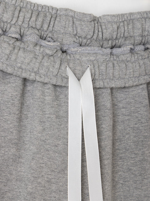 【 予約:1月中旬 】CURVY SWEAT PANTS /M264-38193