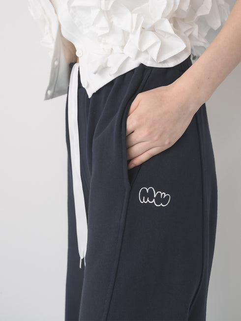 【 予約:1月中旬 】CURVY SWEAT PANTS /M264-38193