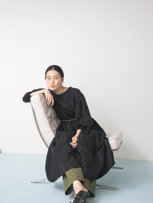 【 予約:1月中旬 】VOLUME DRESS /M264-58174