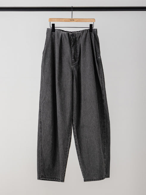 【 予約:11月中旬 】BOX TUCK PEG PANT /Y264-31124