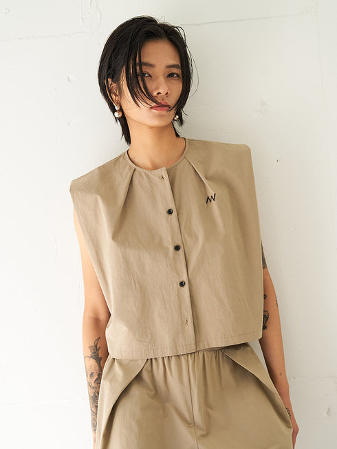 SLEEVELESS SHIRT /Y262-11040