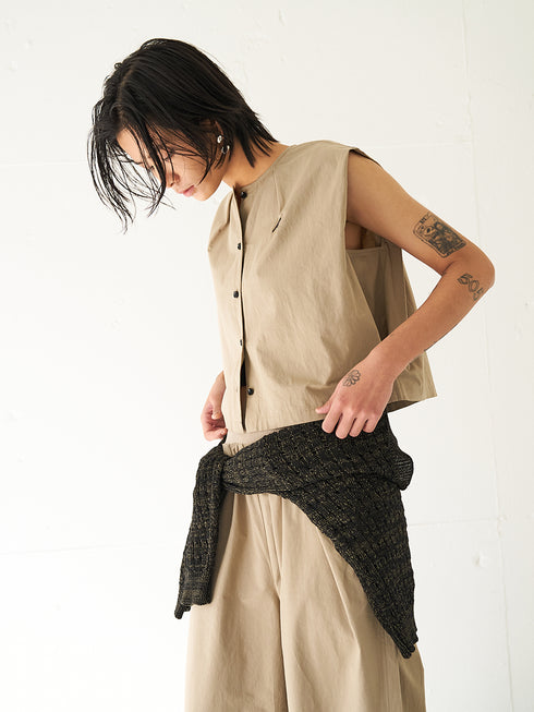 SLEEVELESS SHIRT /Y262-11040