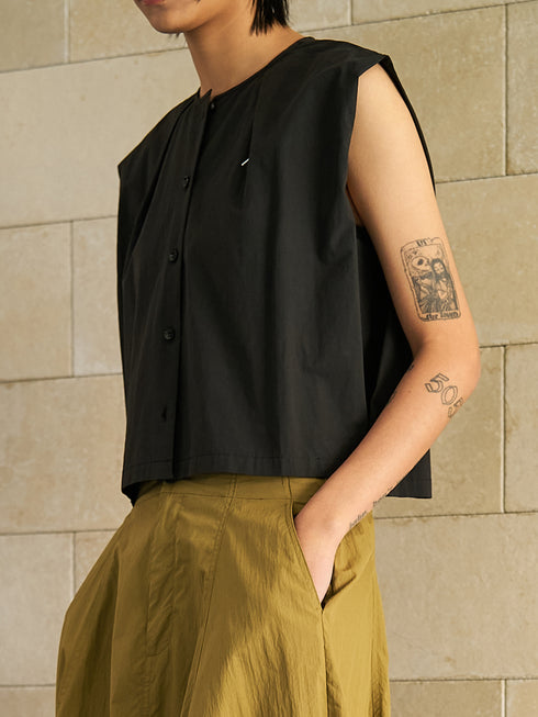 【 予約:5月下旬 】SLEEVELESS SHIRT /Y262-11040