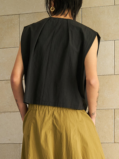 【 予約:5月下旬 】SLEEVELESS SHIRT /Y262-11040