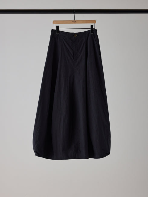 【 予約:5月下旬 】VOLUME CURVE SKIRT /Y262-22052