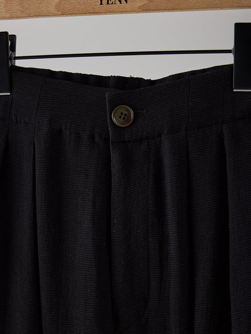 【 予約:5月下旬 】VOLUME CURVE PANTS /Y262-32051